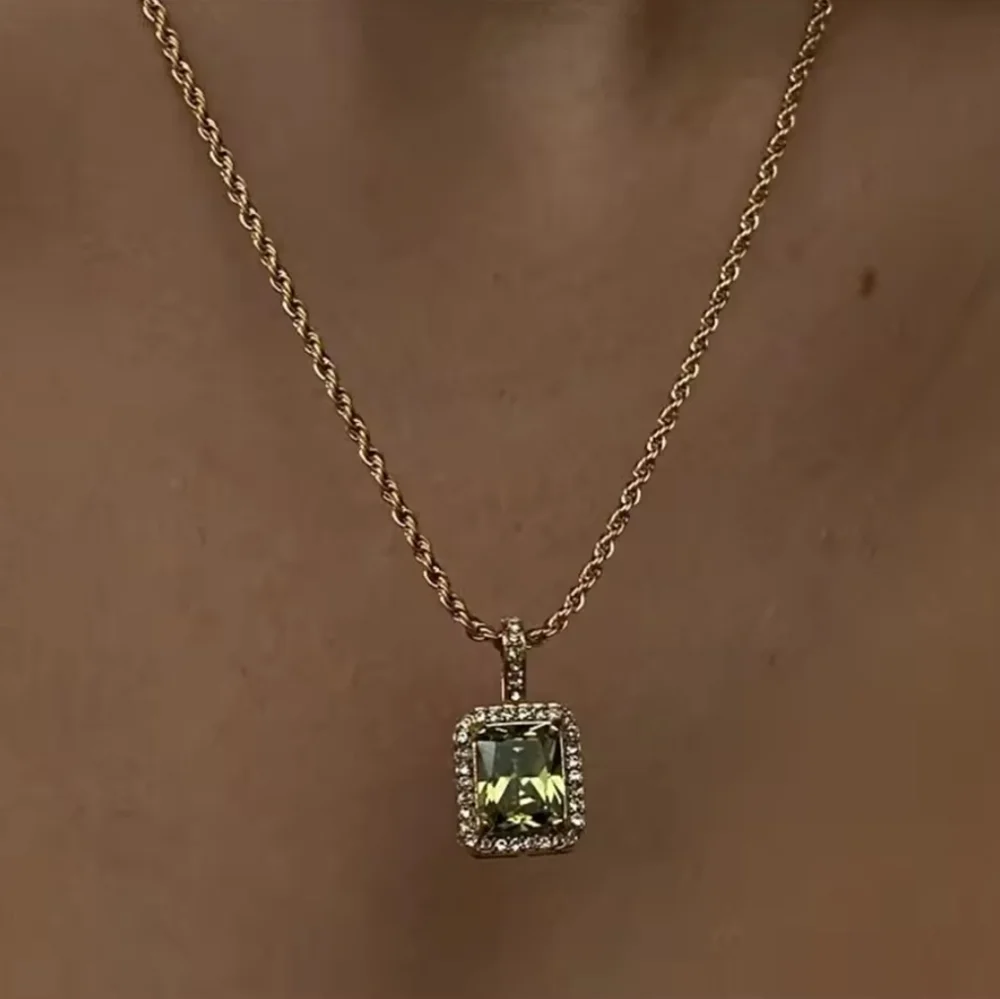 Nwt Non Tarnish Stone Necklace - Picture 2 of 3